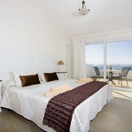 Stunning Seaview Casa Tosco 5 Bedroom Pool Table
